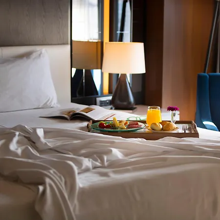 - Duvenonu By Ihg Hotel 4*