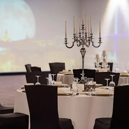 - Duvenonu By Ihg Hotel
