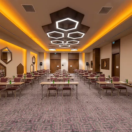 - Duvenonu By Ihg Hotel