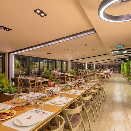 - Duvenonu By Ihg Hotel