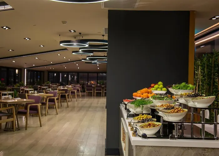 - Duvenonu By Ihg Hotel 4*