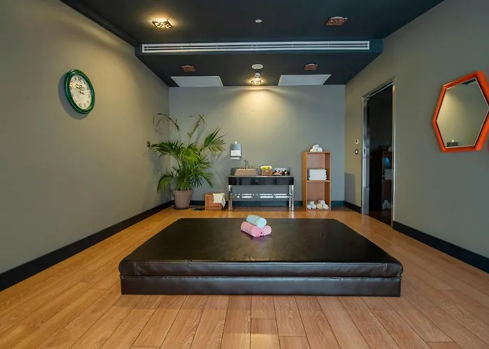 - Duvenonu By Ihg Hotel