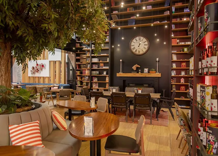 - Duvenonu By Ihg Hotel 4*