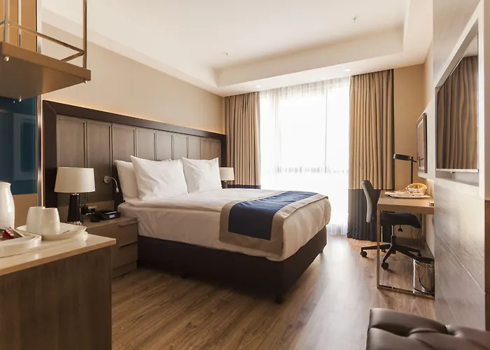 - Duvenonu By Ihg Hotel